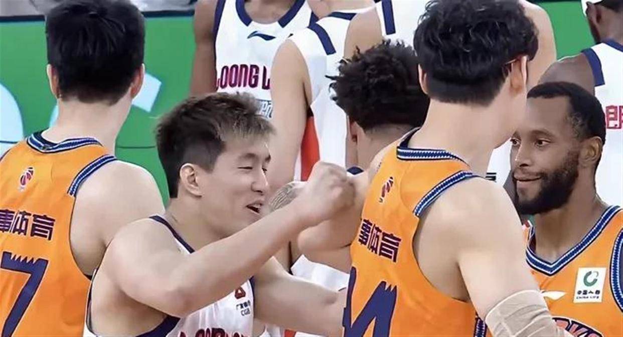 LOL官网-欧联倒计时；深圳男篮今夜强势反弹；细节引发关注；赛场秩序良好；轮换策略成焦点的简单介绍