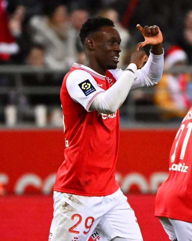 lol中国总决赛-布莱顿关键时刻调整名单，志在法甲名次提升，更衣室稳定，年轻球员得到机会的简单介绍