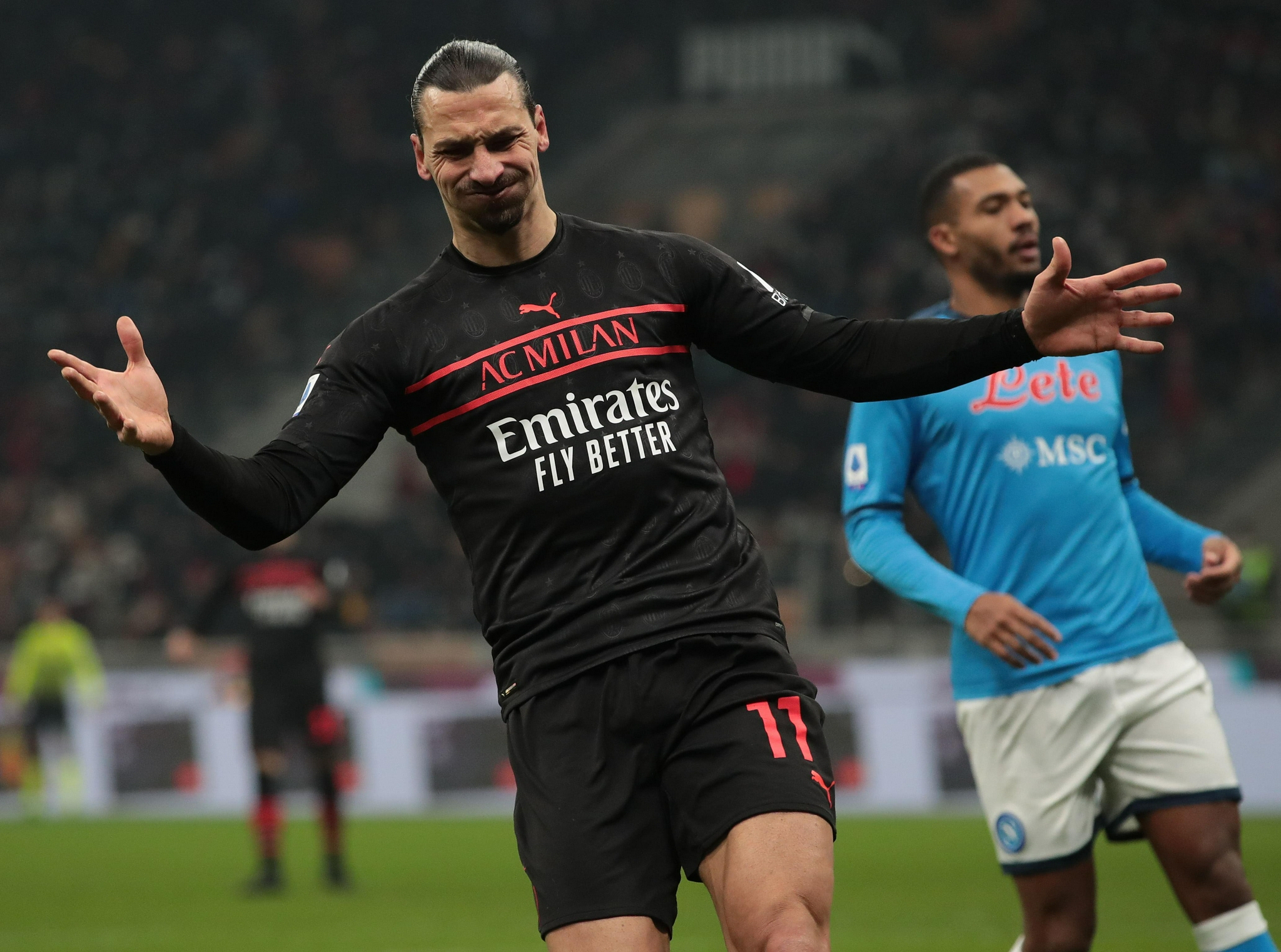 LOL官网-关于那不勒斯训练开放日；关键时刻内部沟通引欢呼；法国杯在即；医务组通报恢复的信息